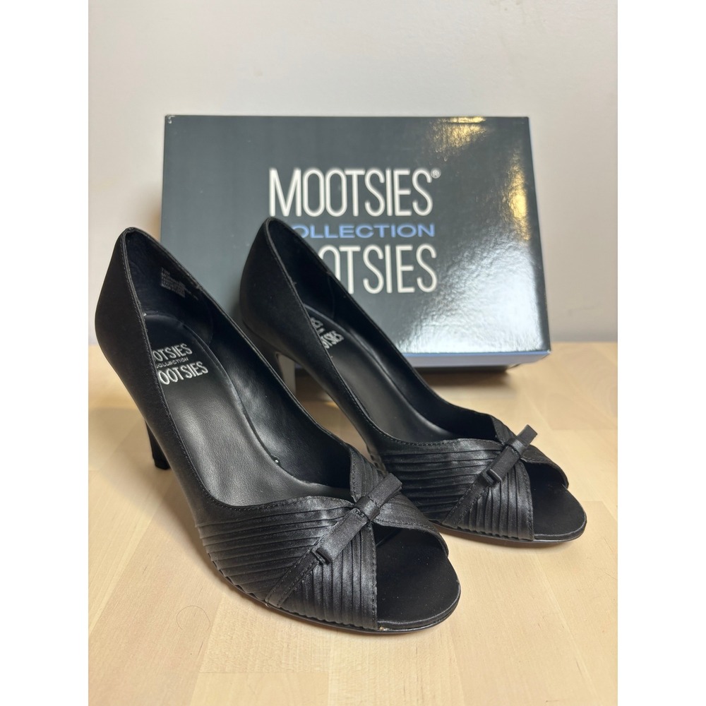 Mootsies Tootsies Black Satin Peep Toe Bow Heels Pumps Size 7.5M